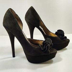 Steve Madden suede stiletto olive green shoes Size: 6.5